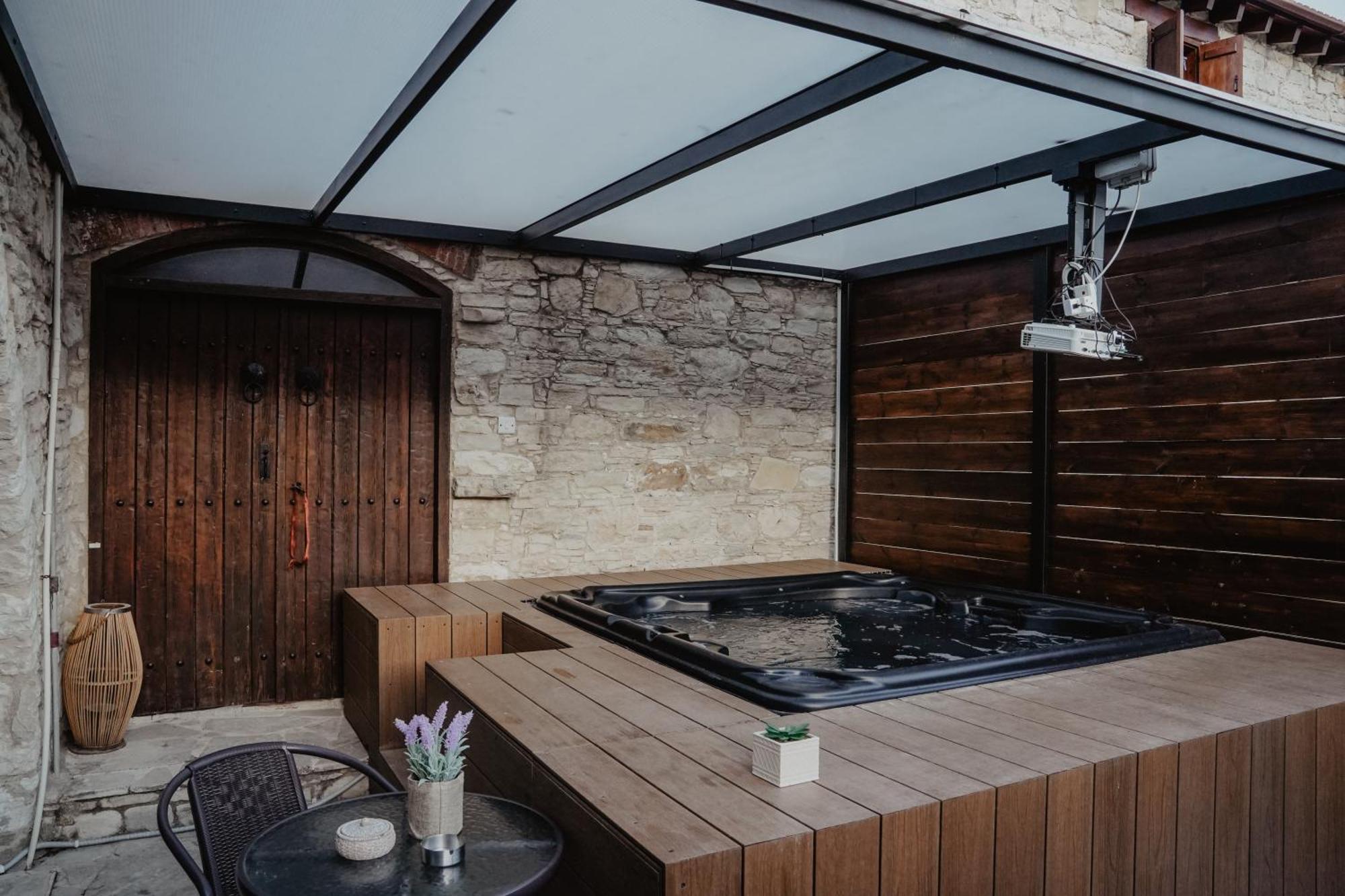 The Stonehouse Suites With Private Bath Spas Limassol Room photo